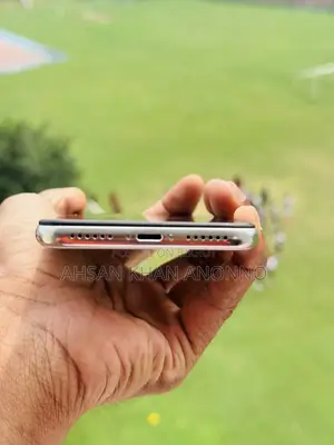 Apple iPhone X 64 GB White