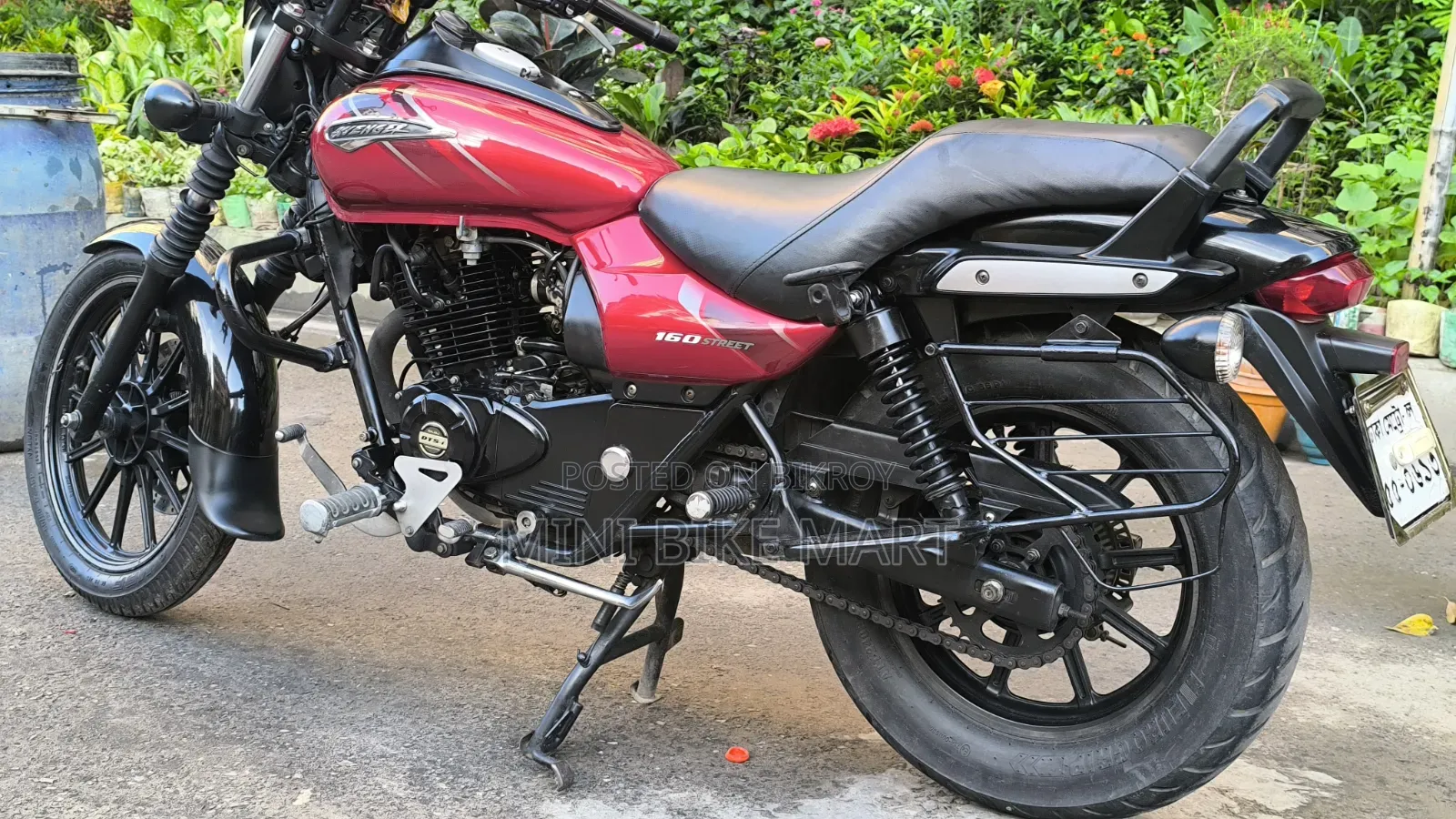বাজাজ এভেঞ্জার ১৬০ স্ট্রিট ২০২১ রেড