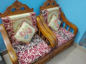 Sofa set for sale.