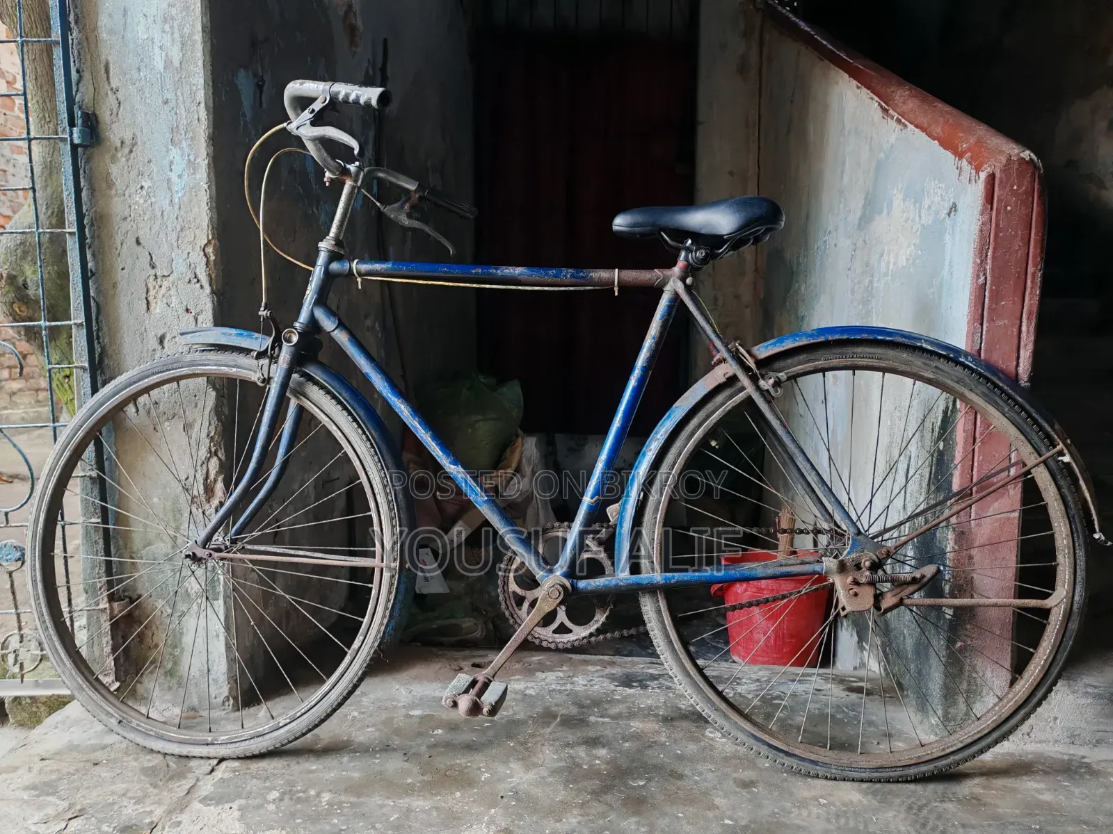 Classic Pakistani Era Roadster Bike