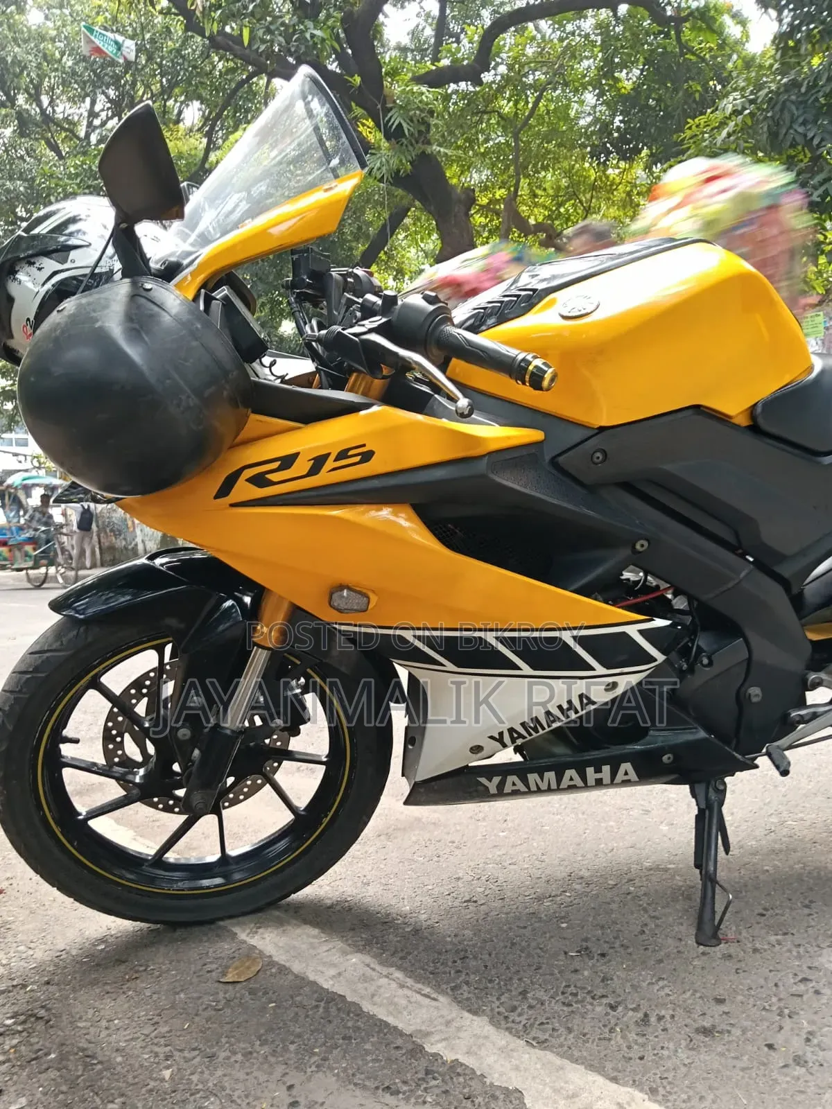 ইয়ামাহা আর১৫ ভি৩ ২০২১ হলুদ
