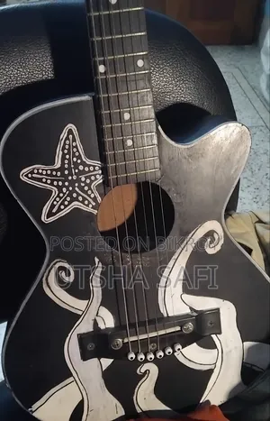 Guitarlele for Sell. Small Guitar