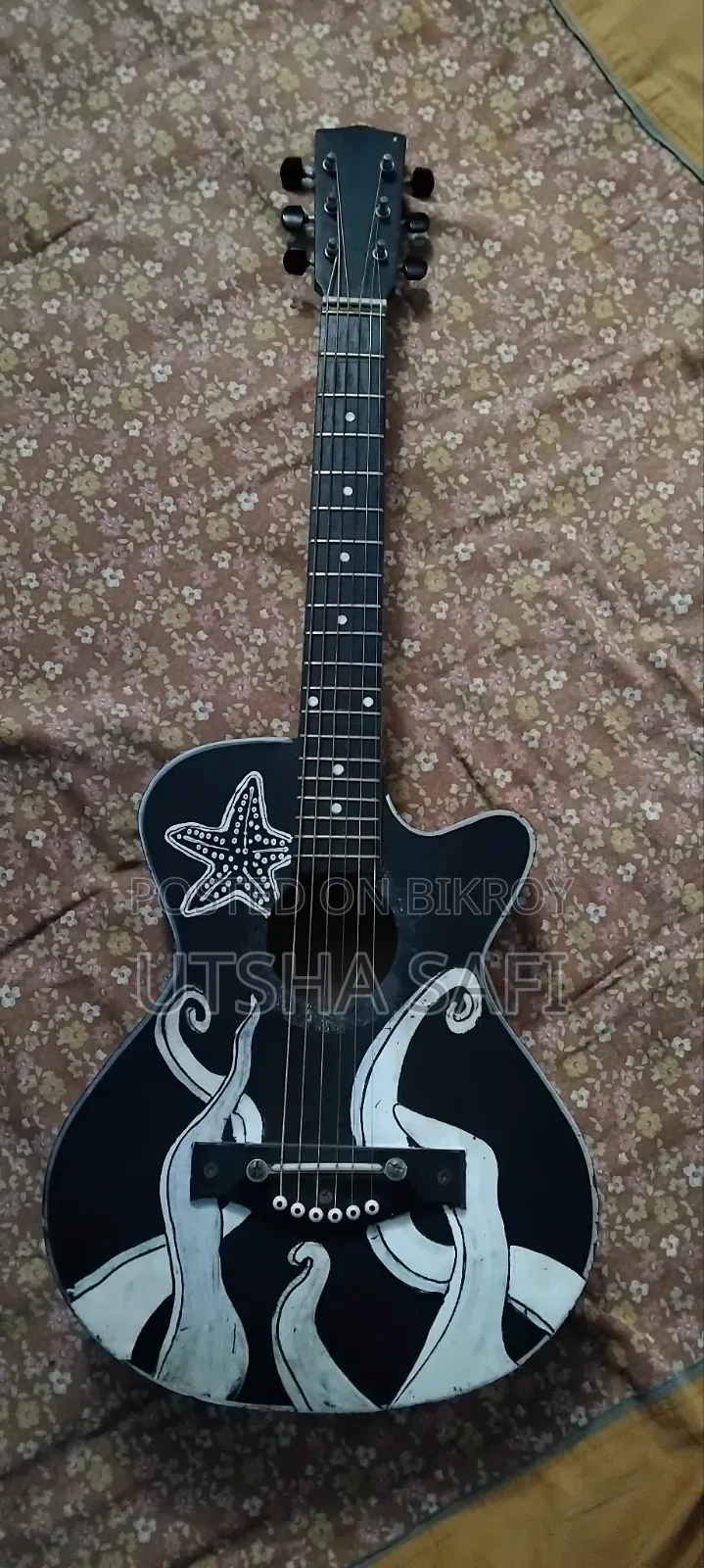Guitarlele for Sell. Small Guitar