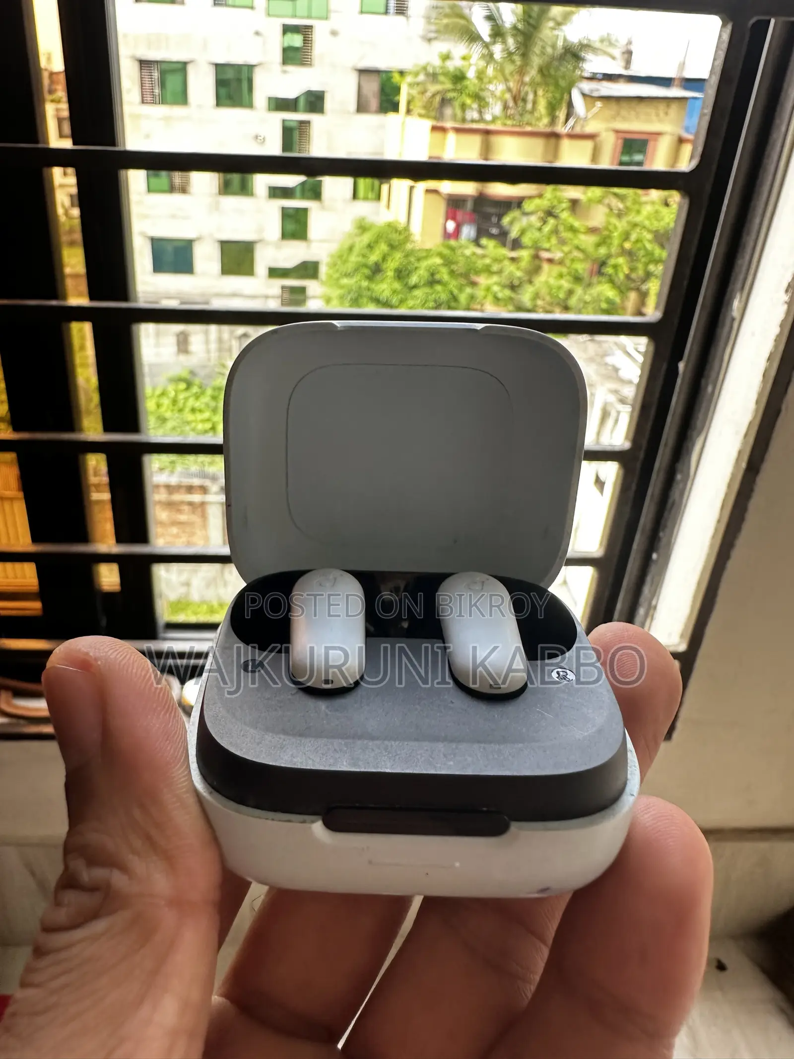 Anker Soundcore P30i