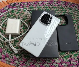ভিভো আইকিউওও জেড১০ টার্বো প্রো ২৫৬ জিবি সাদা