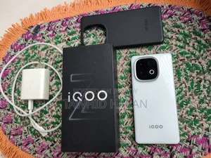 ভিভো আইকিউওও জেড১০ টার্বো প্রো ২৫৬ জিবি সাদা