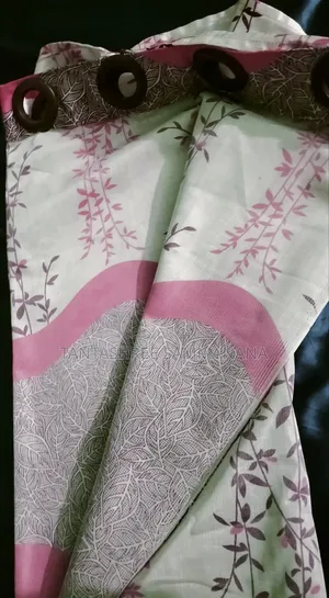 ১৫ টি নতুন পর্দা(৪কুচি) বিক্রি হবে।তিনটি ডিজাইনের রয়েছে।