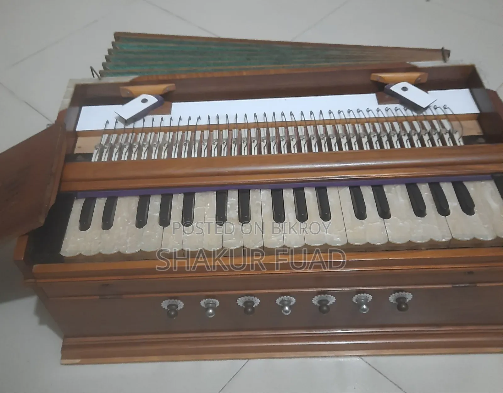 প্রিমিয়াম সেগুন কাঠের হারমোনিয়াম