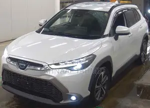 Toyota Corolla Cross 1.8 Hybrid Front-Wheel Drive 2021 Pearl