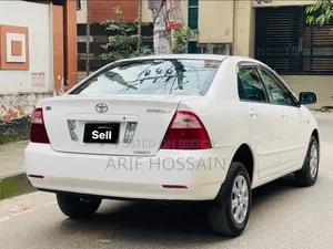 Toyota Corolla Sedan 2005 White