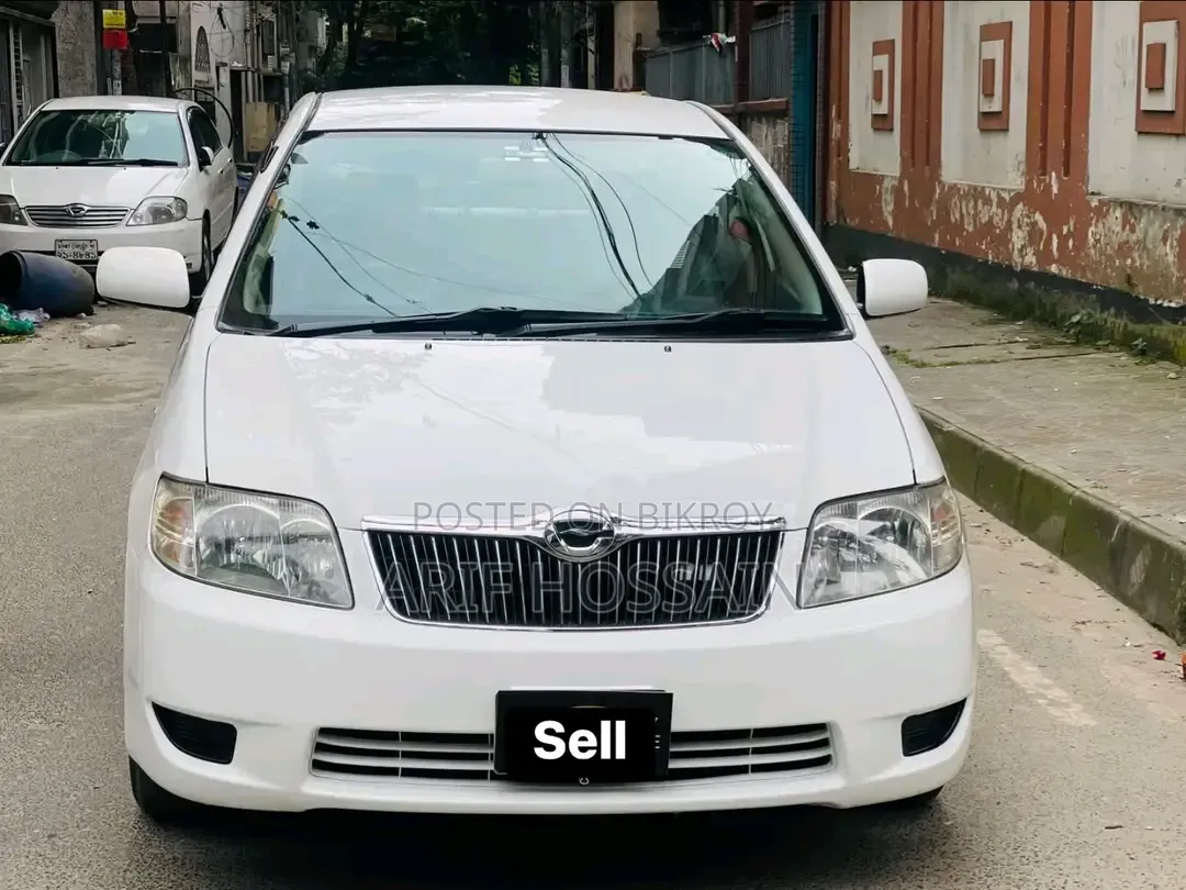 Toyota Corolla Sedan 2005 White