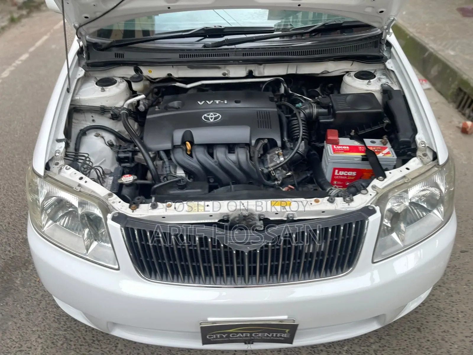 Toyota Corolla Sedan 2005 White