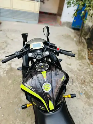 সুজুকি জিক্সার এসএফ ২০২৩ কালো
