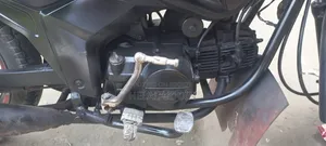 Jinan Qingqi GS125R QS125-2 2015 Red