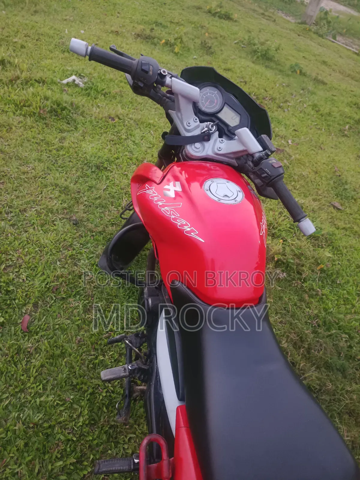 Bajaj Pulsar 135 LS ২০১১ রেড