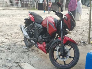 নতুন টিভিএস আপাচে আরটিআর ১৬০ ২ভি ২০১৭ লাল