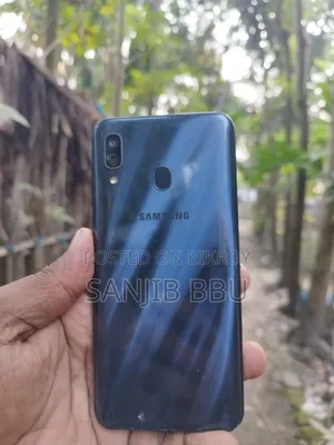 Samsung Galaxy A30 64 GB Graphite