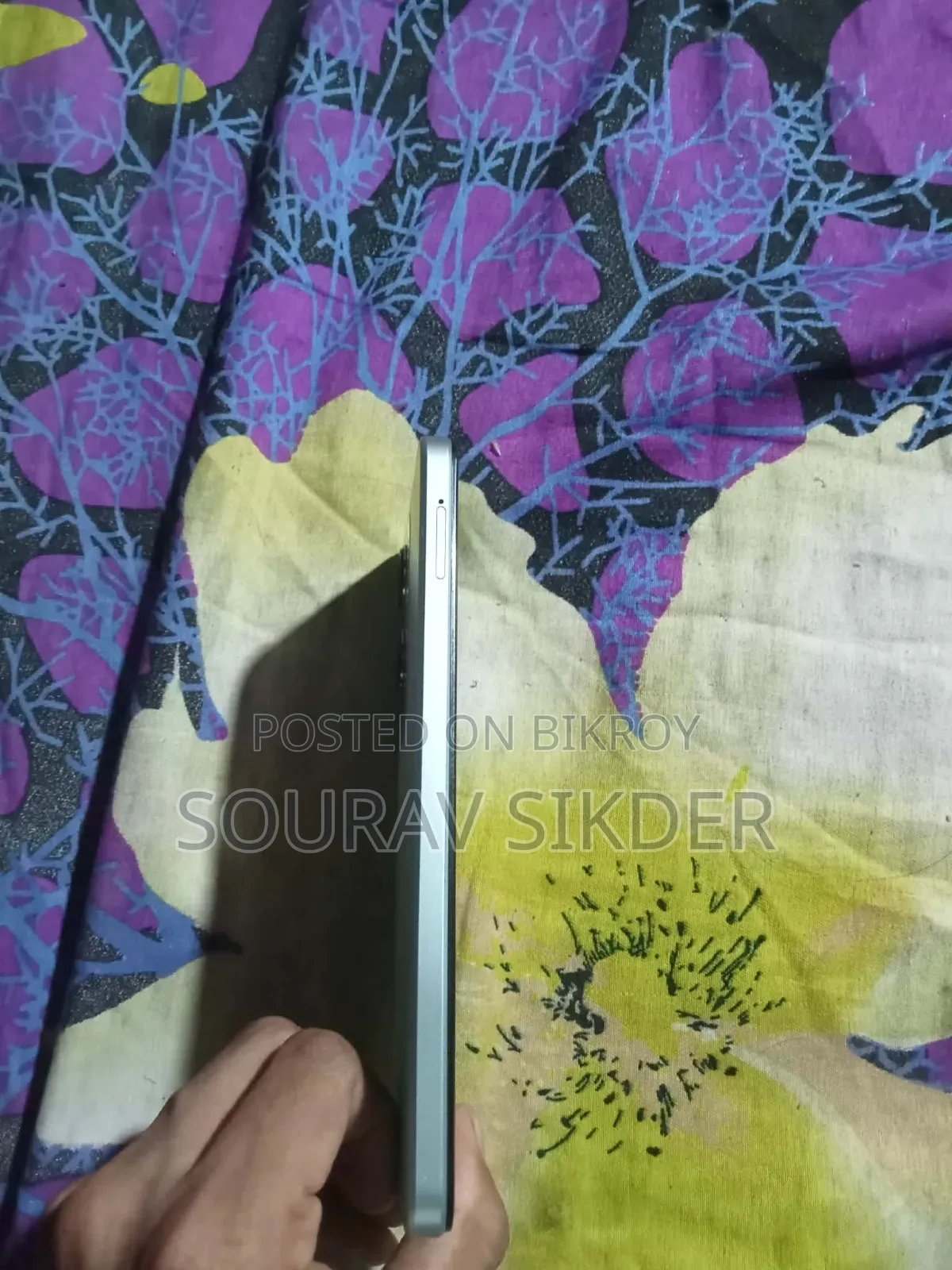 Vivo Y18 ১২৮ জিবি হোয়াইট