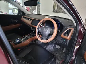 Honda Vezel 1.5 2WD 2015 Maroon