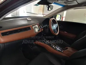 Honda Vezel 1.5 2WD 2015 Maroon