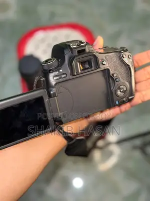 Canon 760D Camera for Sale | Good Condition