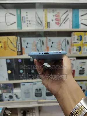 টেকনো পোভা স্লিম ৫জি ২৫৬ জিবি নীল