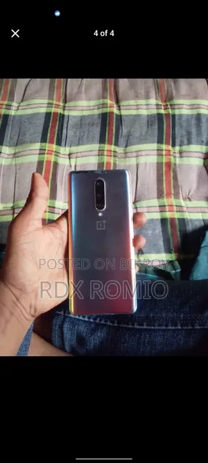 ওয়ানপ্লাস ৮ ১২৮ জিবি রেড