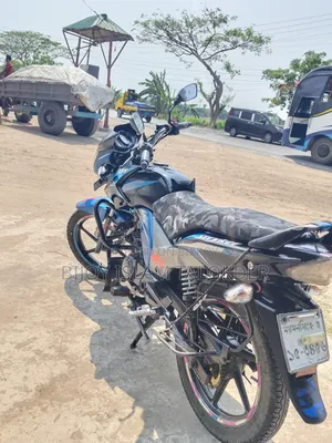 টিভিএস স্ট্রাইকার ১২৫ ২০১৭ নীল