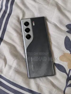 নতুন Tecno Camon 40 Pro 5G 256 GB কালো