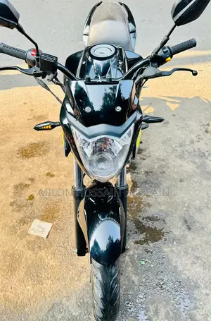 সুজুকি জিক্সার ২০১৯ ব্ল্যাক