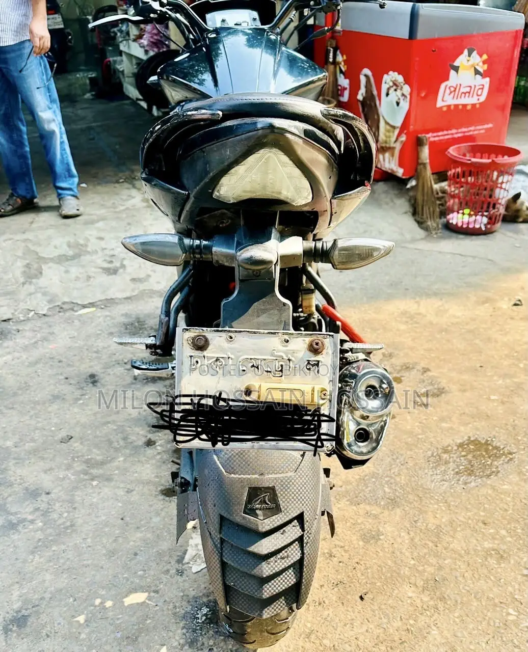 সুজুকি জিক্সার ২০১৯ ব্ল্যাক