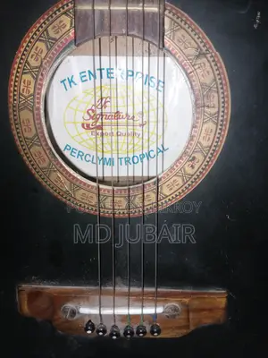 Acoustic Guitar বিক্রি হবে