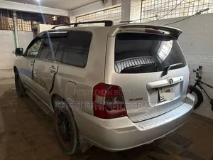 Toyota Kluger 2002 Silver