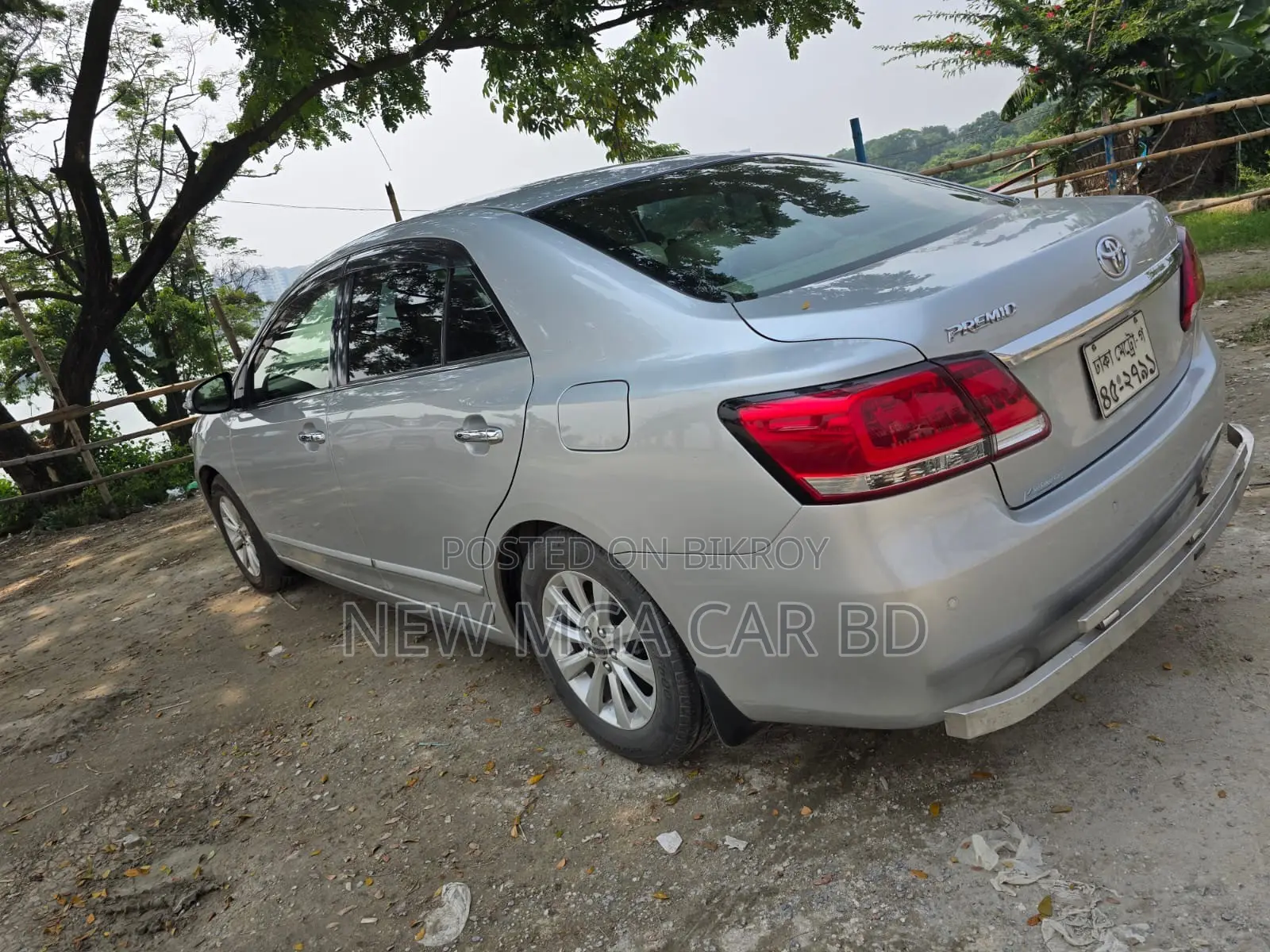 Toyota Premio 2016 Silver