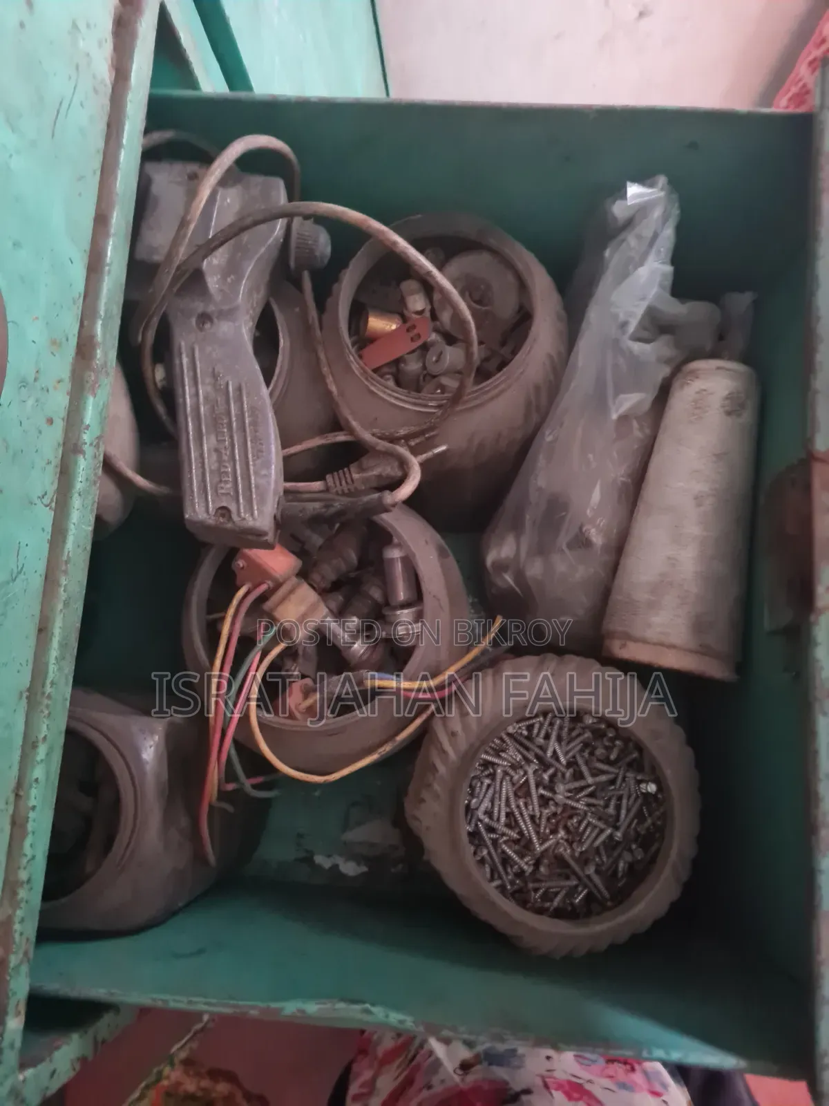 গাড়ির যন্ত্রাংশ বিক্রি