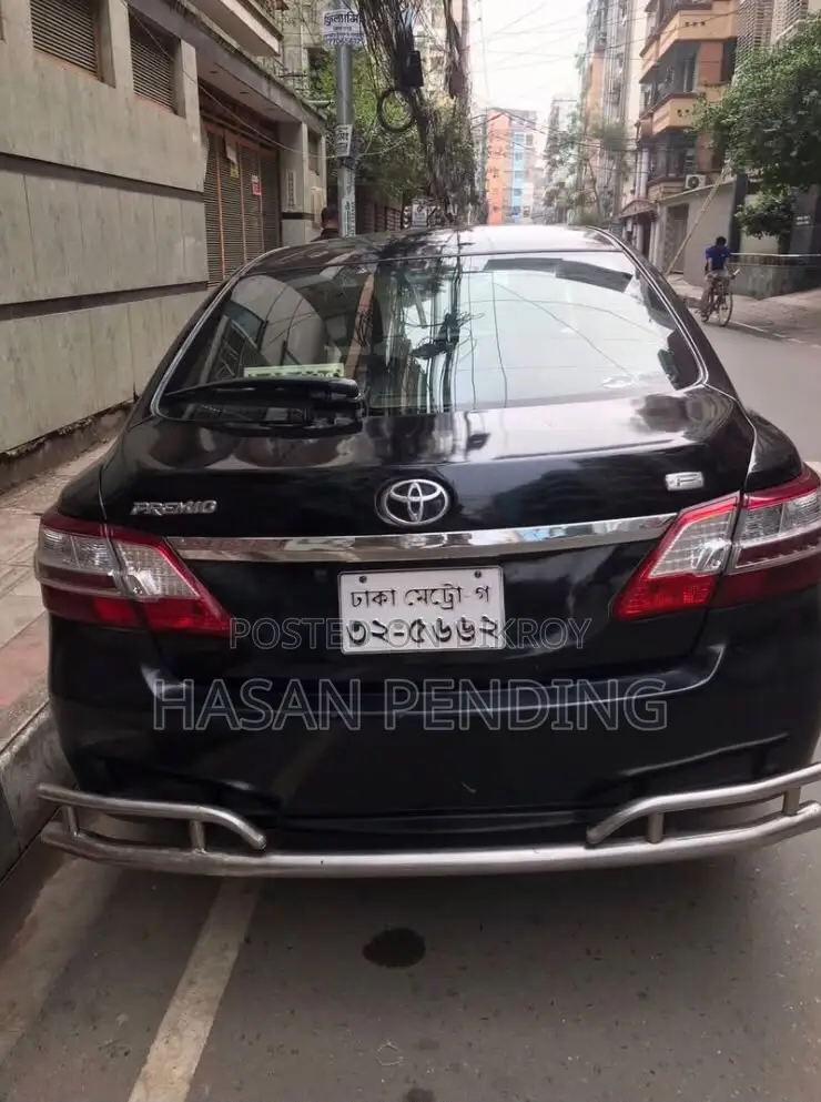 Toyota Premio 2012 Black