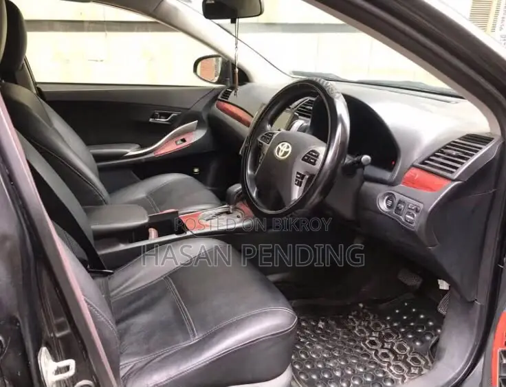 Toyota Premio 2012 Black