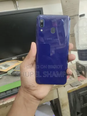 স্যামসাং গ্যালাক্সি এ২০ ৩২ জিবি ব্লু