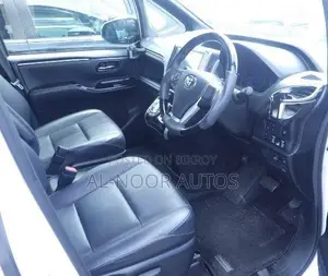 Toyota Esquire 2021 Pearl