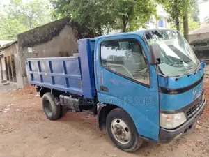 Dumptruck 2005 Model Vehicle Urgent Sale
