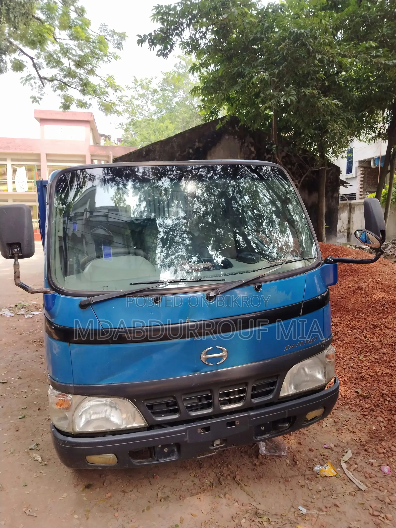 Dumptruck 2005 Model Vehicle Urgent Sale