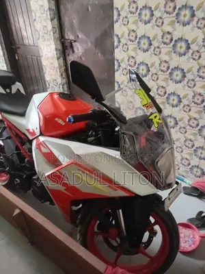KTM RC 125 2025 Red