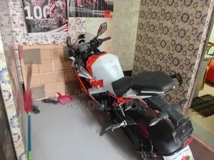 KTM RC 125 2025 Red