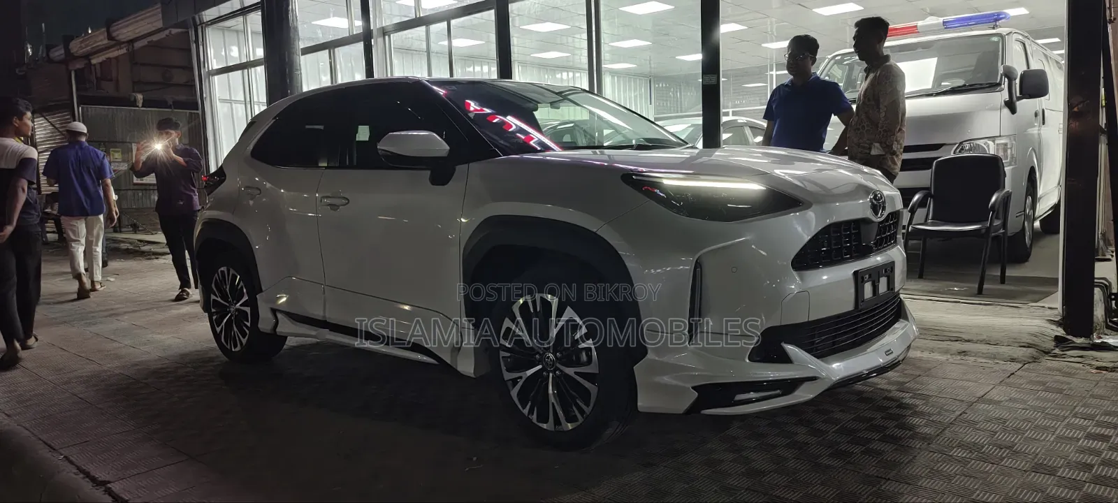 Toyota Yaris 2021 Pearl