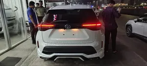 Toyota Yaris 2021 Pearl
