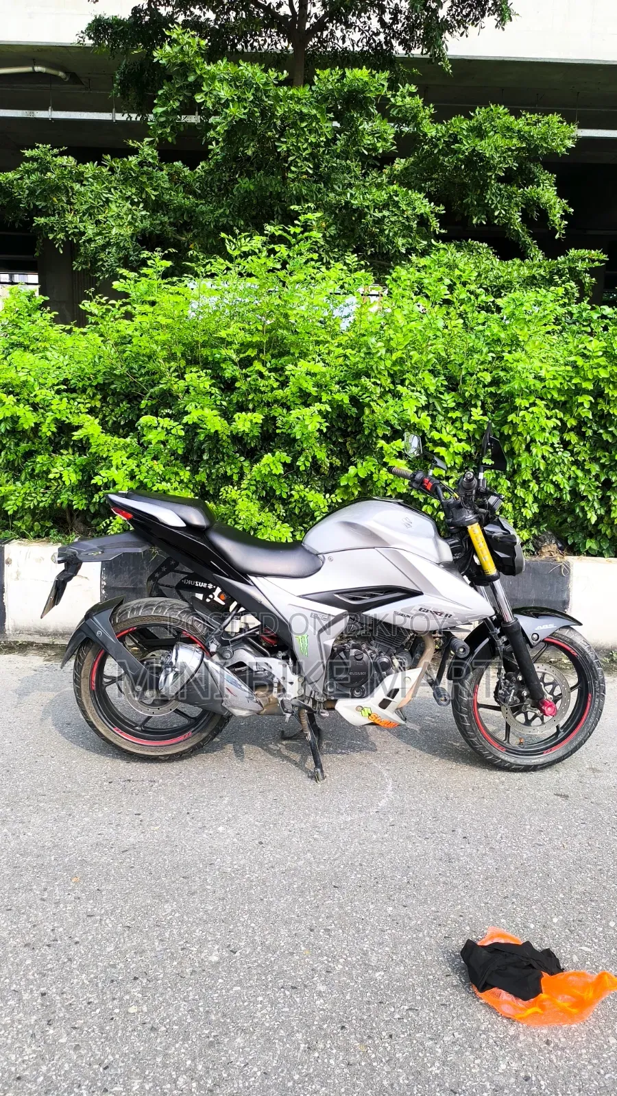 Suzuki Gixxer 2022 Silver