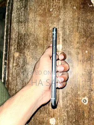 অ্যাপল আইফোন এক্স ২৫৬ জিবি হোয়াইট