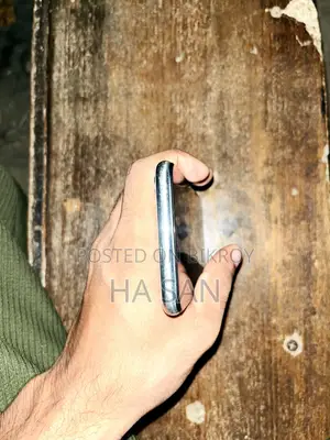 অ্যাপল আইফোন এক্স ২৫৬ জিবি হোয়াইট