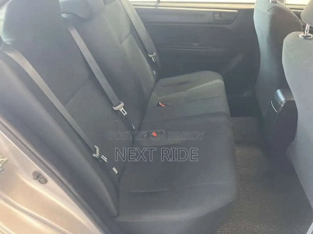 Toyota Axio 2021 Silver