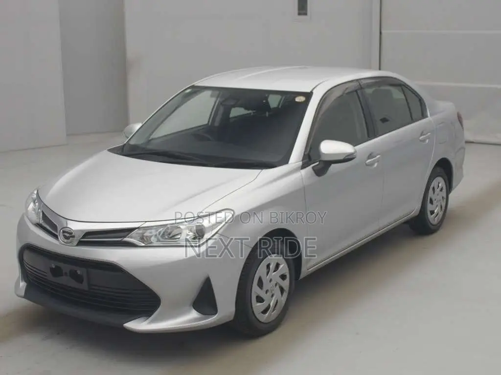 Toyota Axio 2021 Silver